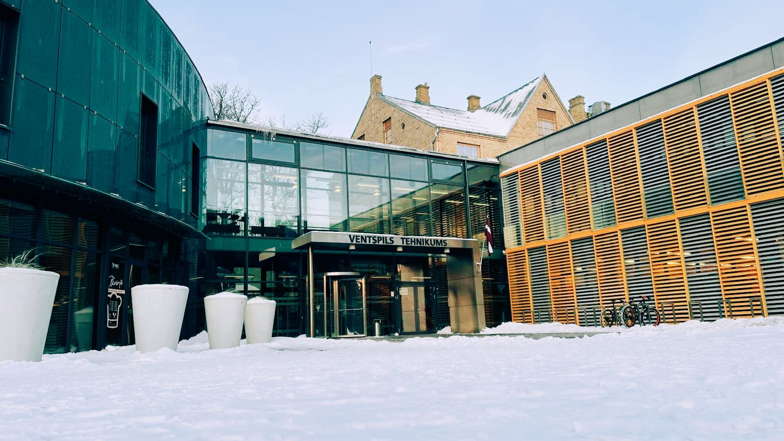 Ventspils tehnikumā atzīmēs barikāžu aizstāvju atceres dienu