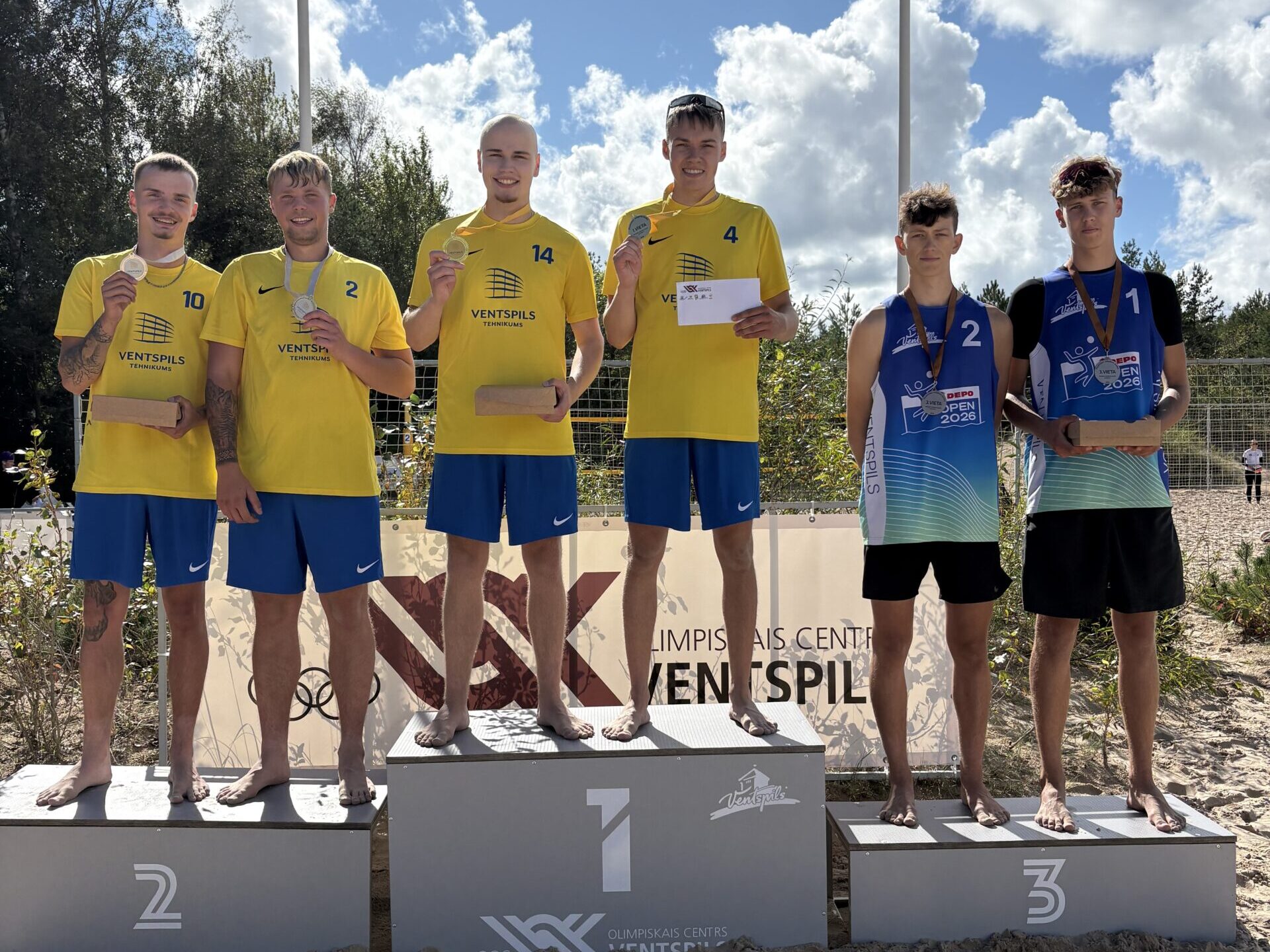 Aizvadīts pludmales volejbola turnīrs Ventspils vidusskolu grupā